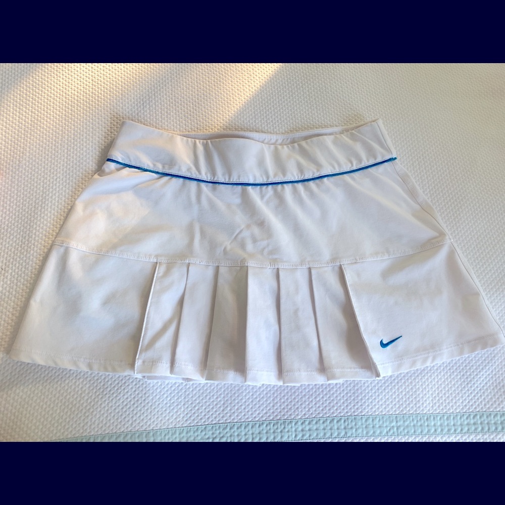 Nike dri-fit tennis skirt pleated white